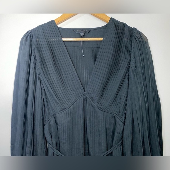 NWOT BANANA REPUBLIC PLEATED BLOUSE WOMEN‘S SIZE M - Picture 4 of 10